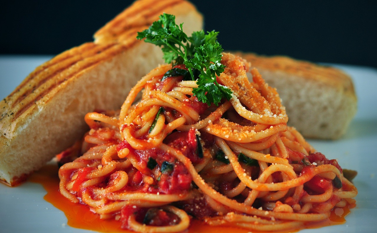 pasta, spaghetti, italian food-329522.jpg